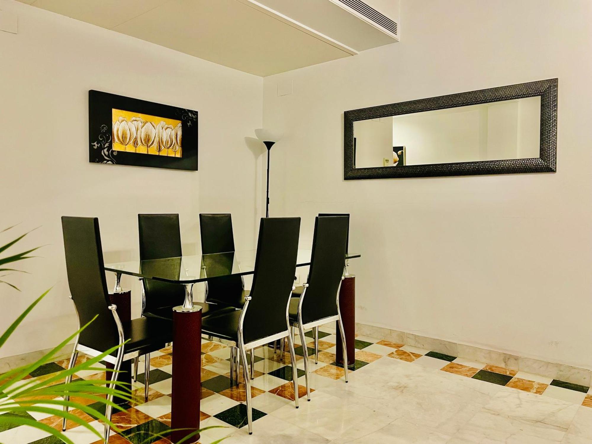 Entrecatedrales Suite Seville Exterior photo